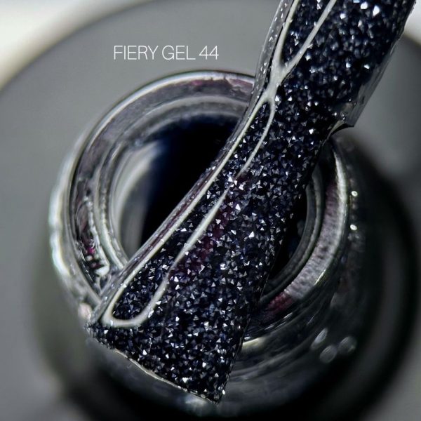 Saga Professional Світловідбивний гель лак Fiery gel №44